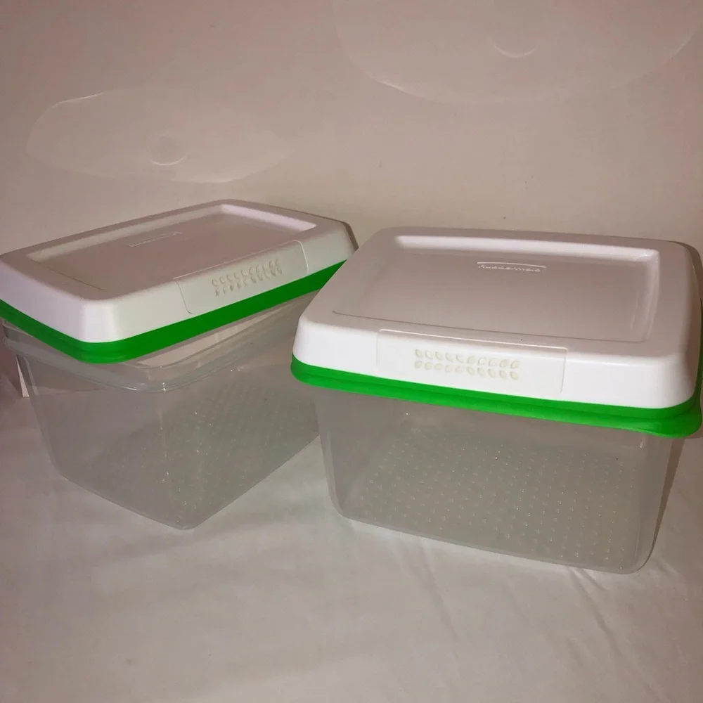 Rubbermaid Freshworks Fruit/Vegetable Storage Containers, 2 containers w/lids